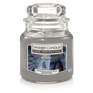 Lumanare parfumata in suport de sticla, Yankee Candle, 30 ore, 104 g, ambra/flori fine/haine moi